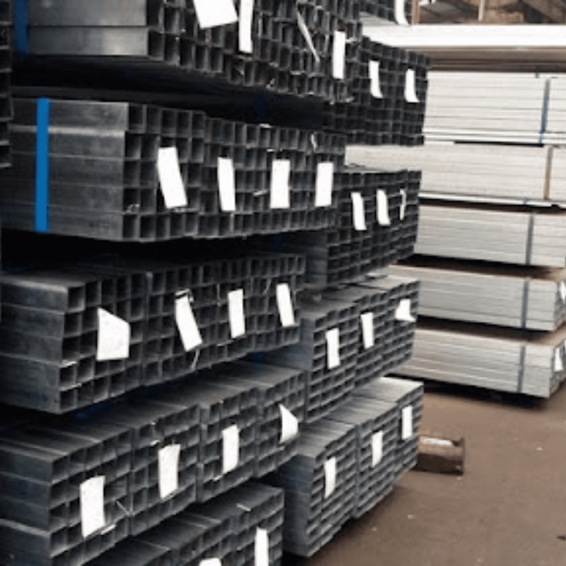 Thep Tran Long 1920 x 700 px 1920 x 1920 px 32 1